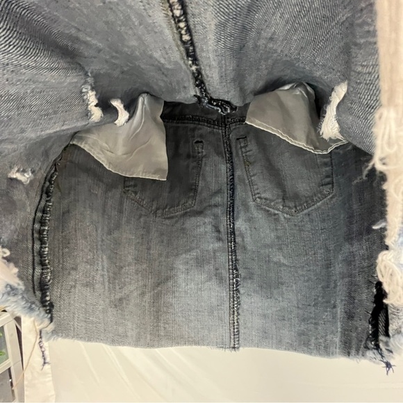 Evermore denim destressed style short skirt size 5 - Picture 8 of 11